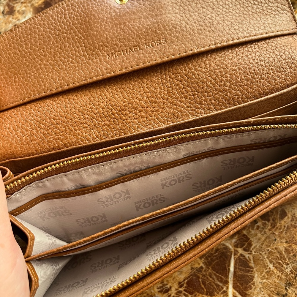 Michael Kors Slim Flap Wallet - Brown - Picture 16 of 17